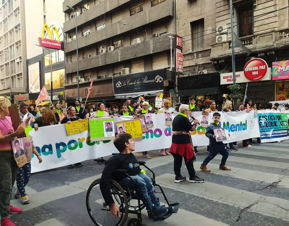 Marcha por el Derecho a la Salud Mental (Lucía Ceresole . LNM) 2