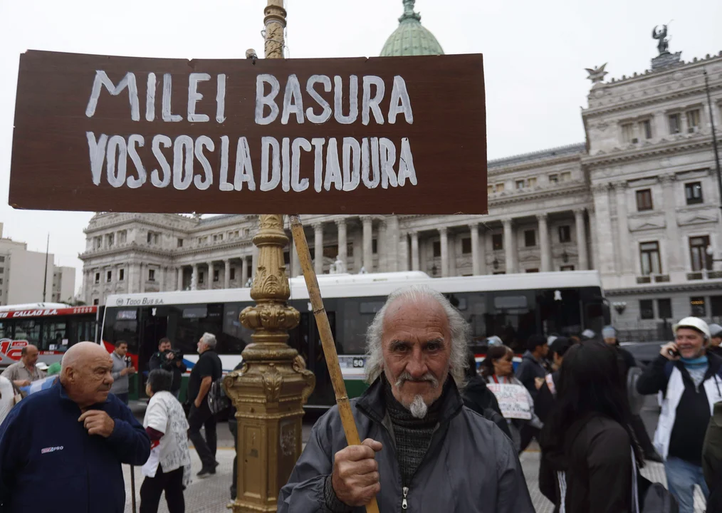 Marcha de Jubilados frente al Congreso (NA)
