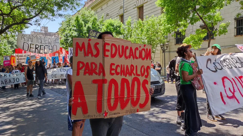 Marcha contra Milei en Córdoba (Miriam Campos) 5