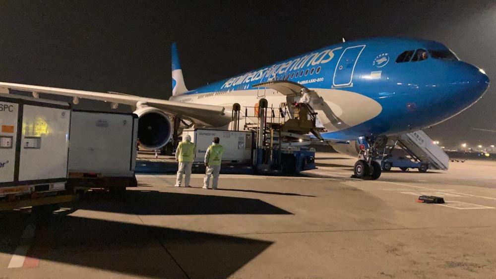 avión vacunas chinas by Télam