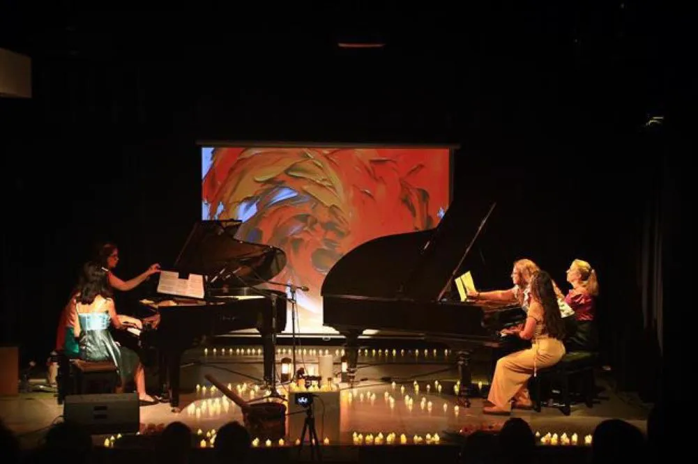 Mujeres al Piano