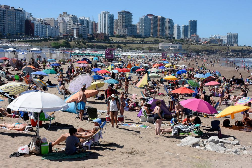 Mar del Plata playa by na