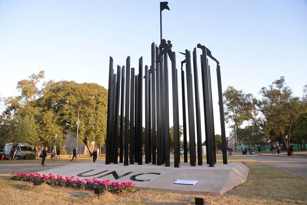 Monumento a la Reforma - Prensa UNC