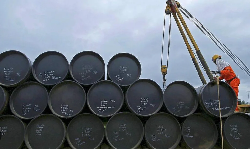 Ante la escalada del conflicto entre Irán y EE.UU., el petróleo se dispara y alcanza los u$s100 thumbnail
