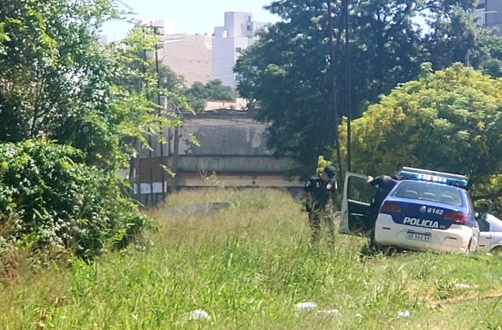 Investigan muerte del hombre @leoguevara80