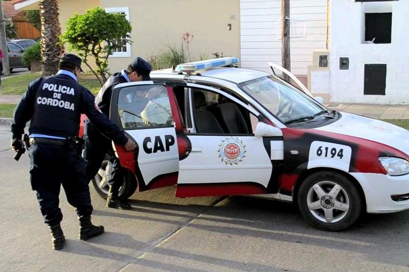 Policía