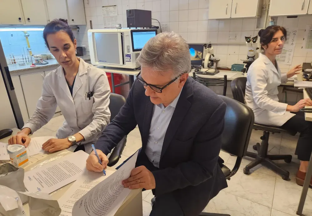 Llaryora narcotest