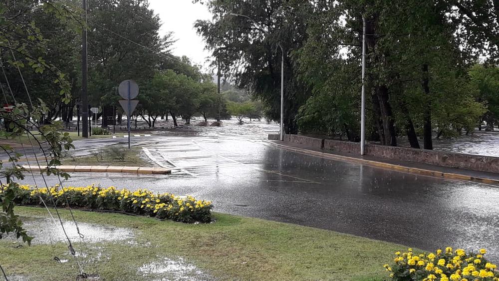 mina clavero bajo agua 1