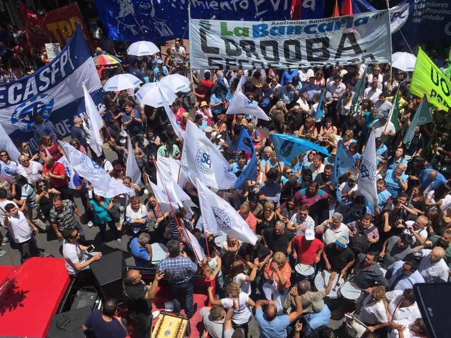 Marcha reforma previsional Cba 02