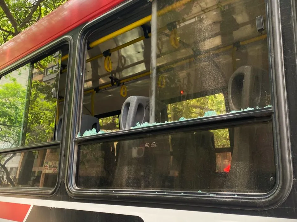 Agresión a colectivo (Policía)