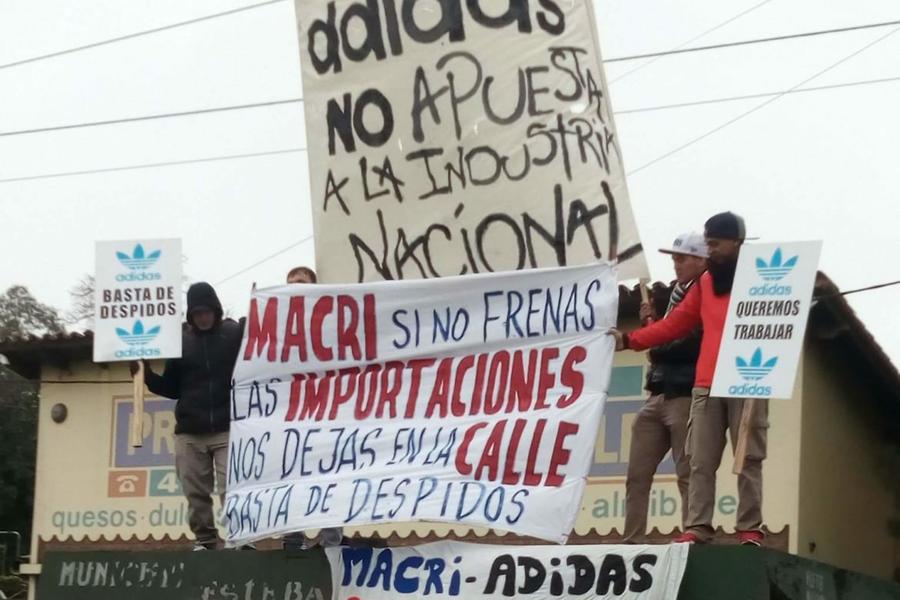 Buenos Aires 112 despedidos en Adidas por la apertura de importaciones