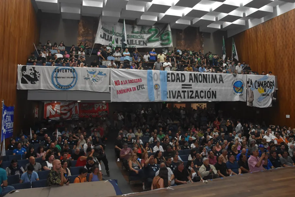 Actividad en defensa de una EPEC pública e integrada (Luz y Fuerza de Córdoba) 3