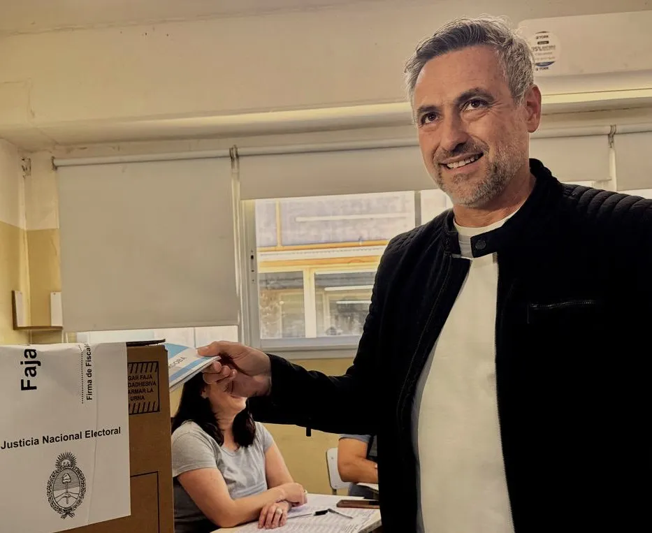 Ramón Mestre votó