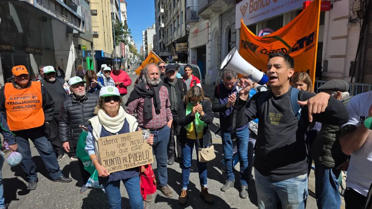 Movilz frente a Cadena 3 del Cispren