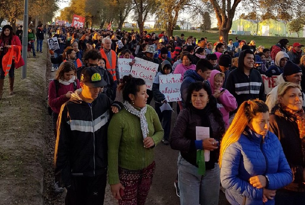 Marcha desalojo Juarez celman @pparessini