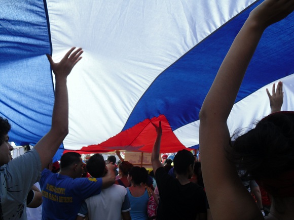 bandera-cubana-plaza-foto-pupila