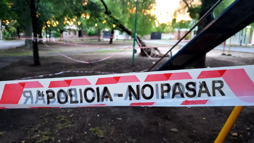 Fallecimiento de Luciano Valentín Aranda por descarga eléctrica en una plaza (Leo Guevara)