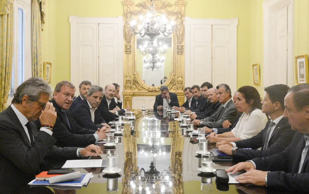 Reunión de Caputo con las cámaras empresariales (NA)
