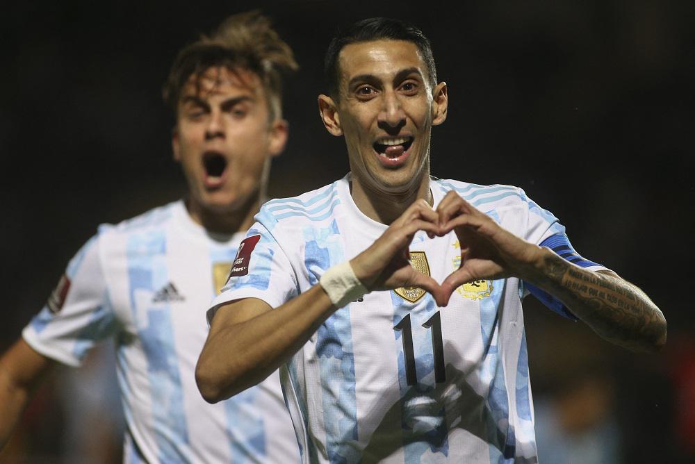 Con Messi en el banco de suplentes, Argentina aventaja 1 a 0 a Uruguay