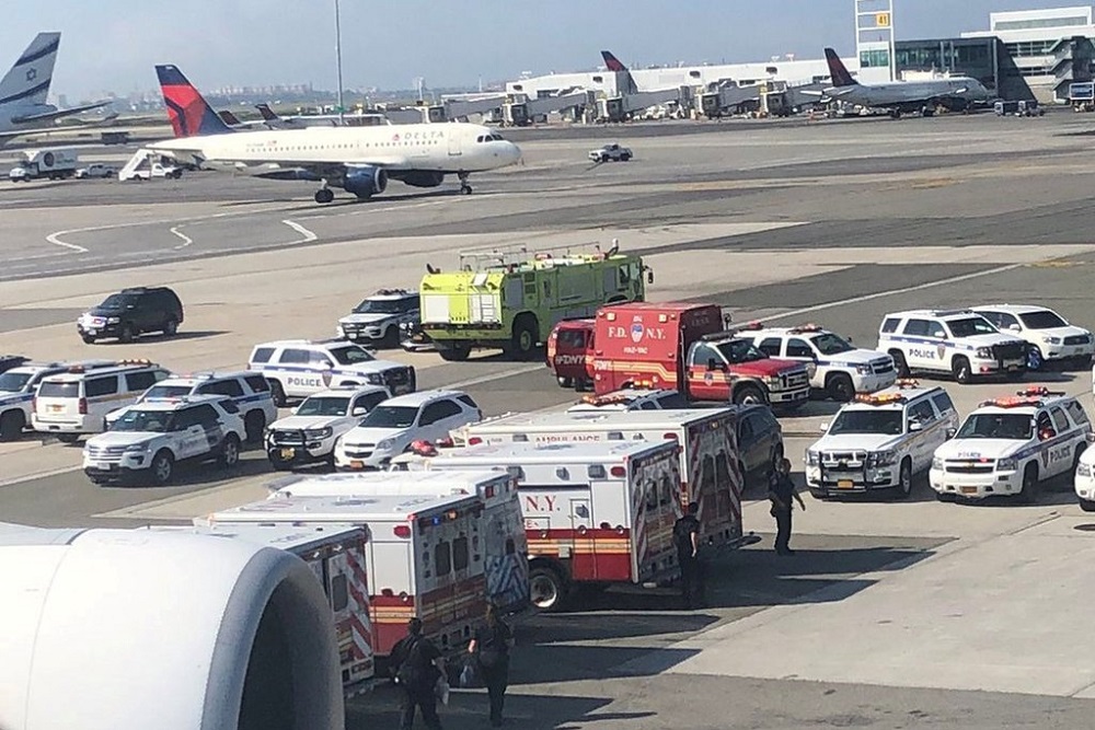 Nueva York: al menos 100 personas enfermas en un vuelo de Emirates