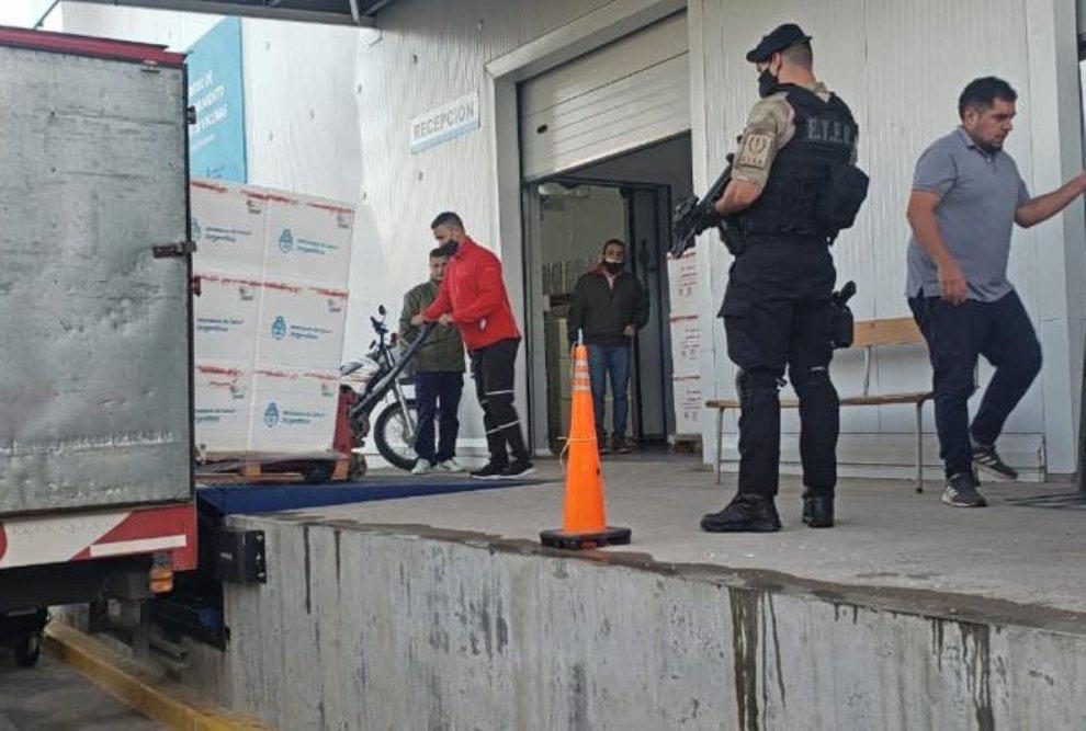 Arribo de vacunas a Córdoba by Prensa Gobierno de Córdoba