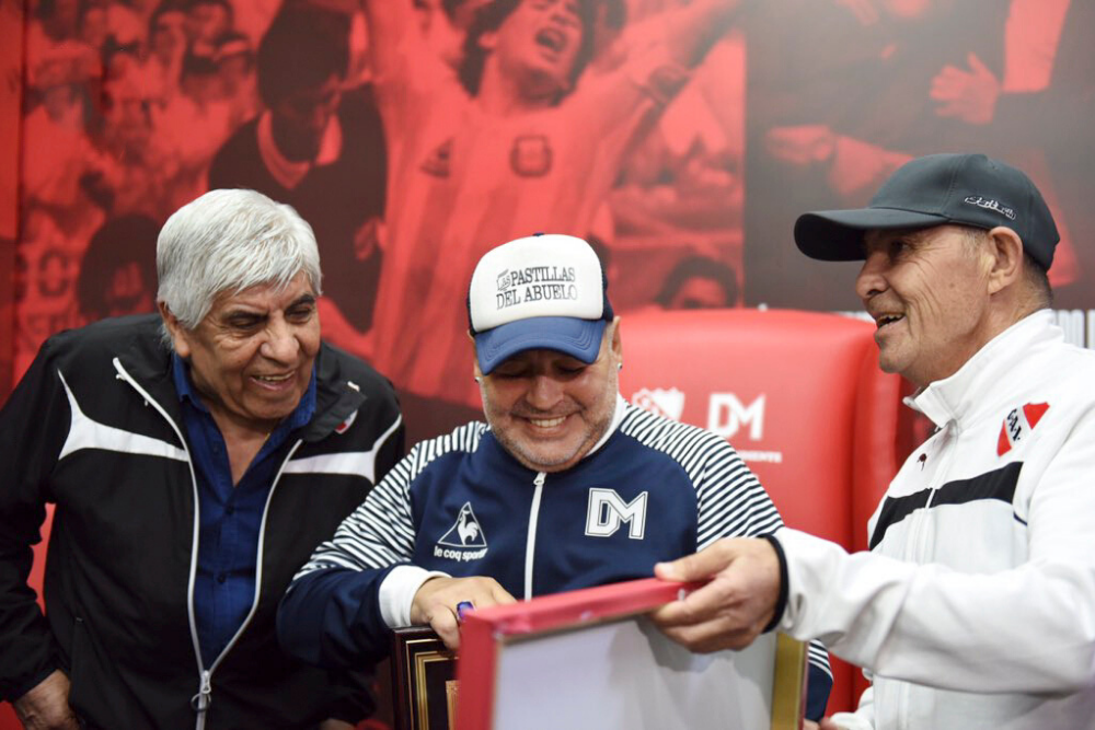El homenaje en el "Infierno" para Diego Armando Maradona