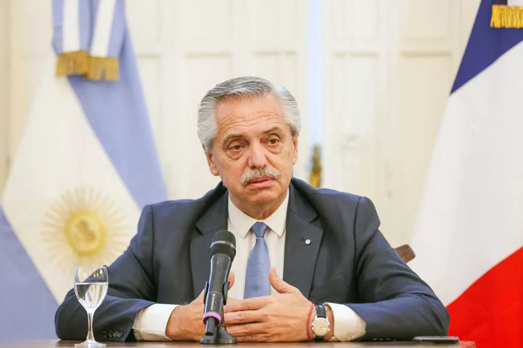 Alberto Fernández by NA