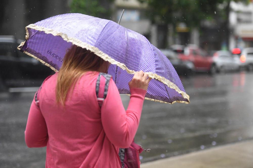 Jueves con lluvias aisladas durante el día: la máxima rondará los 20°