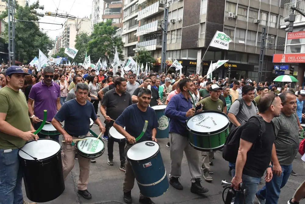 Marcha de estatales por los aportes a la Caja (Suoem) 21