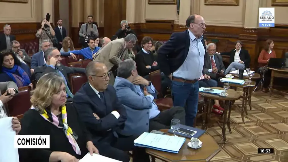 Comisión de Presupuesto y Hacienda Senado (captura)