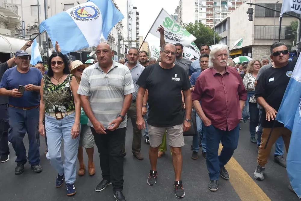 Marcha de estatales por los aportes a la Caja (Suoem) 22
