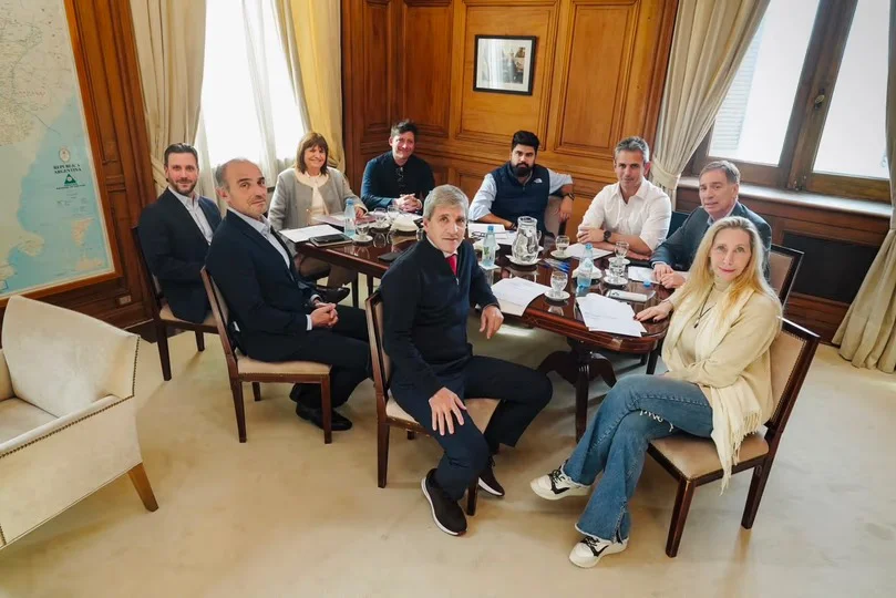 Mesa política by na