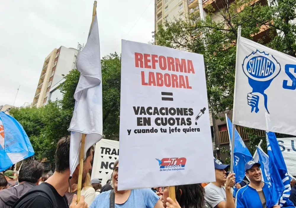 marcha en Cba Reforma laboral 10