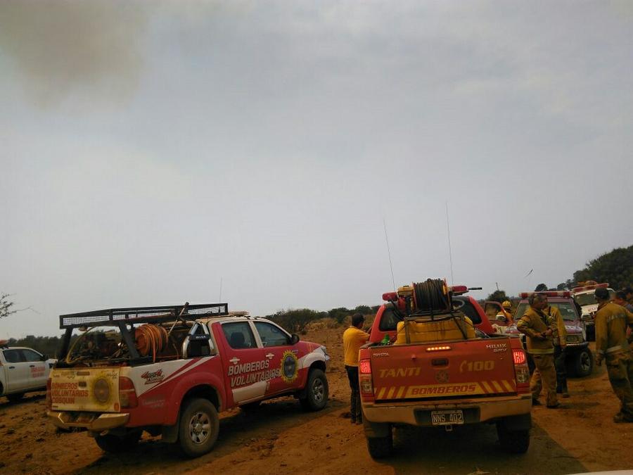 Bomberos en Cruz del Eje