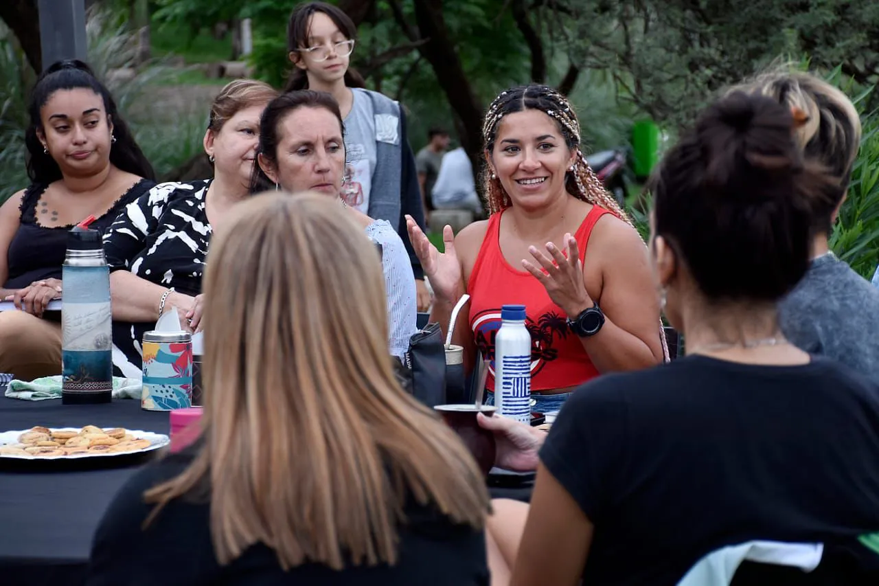 mujeres embalse 4