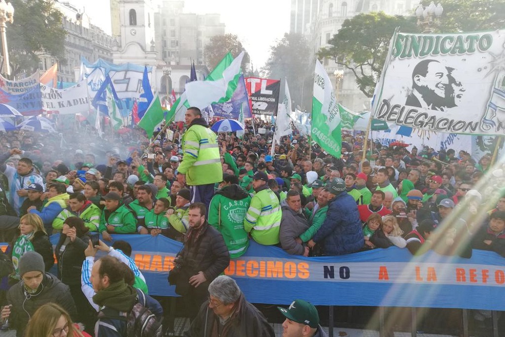 Camioneros acto plaza de mayo moyano 2 by Camioneros