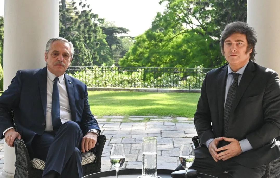 Fernández y Milei by gentileza