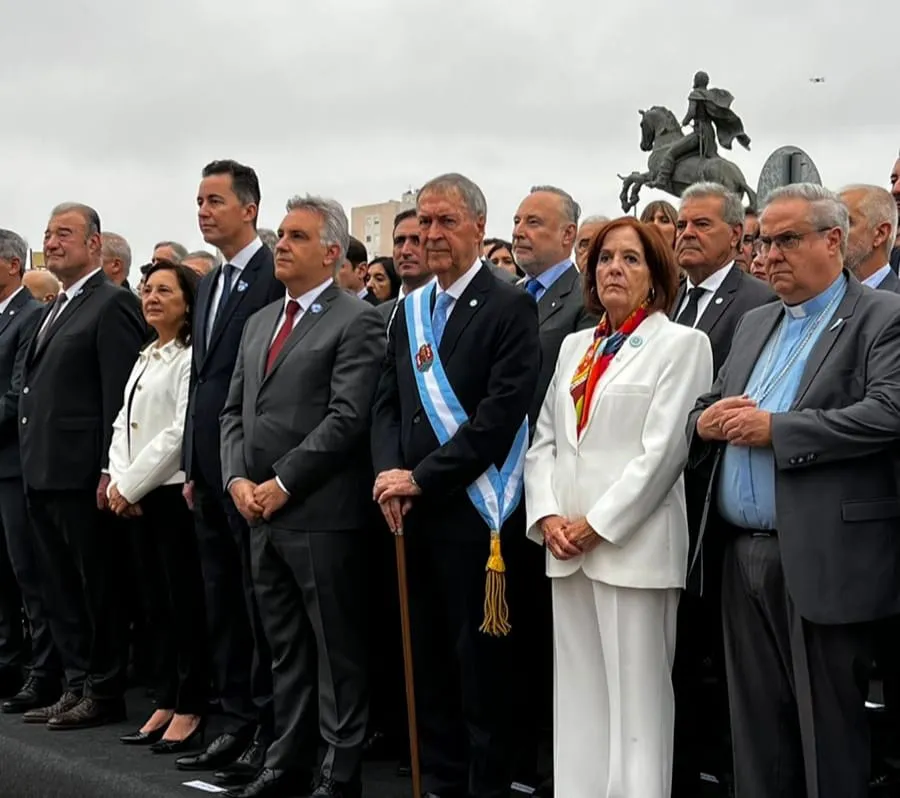 Schiaretti y Llaryora 25 de Mayo by Prensa Provincia