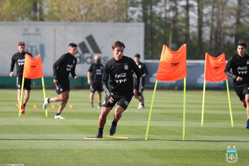 La Selección entrenó con plantel completo y evalúa la situación de Salvio