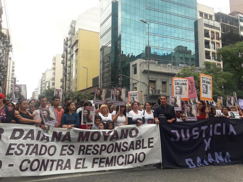 marcha por Daiana