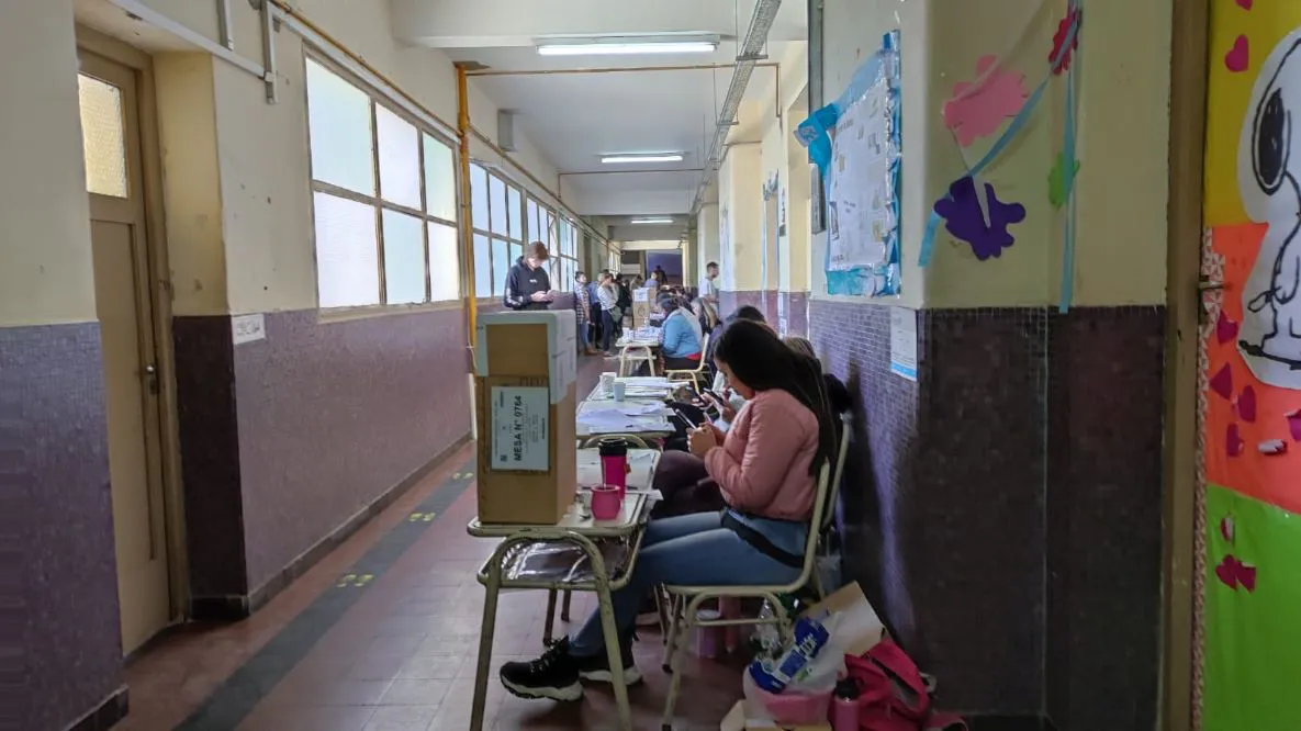 mesas de votación by LNM