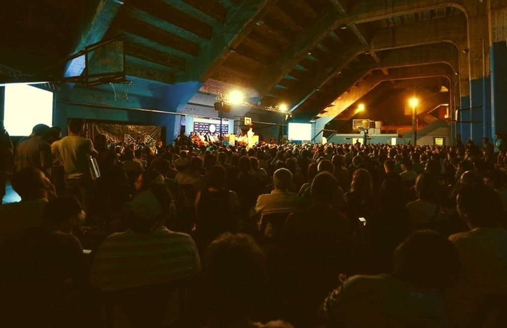 Para este lunes, se presume una asamblea caldeada en Belgrano