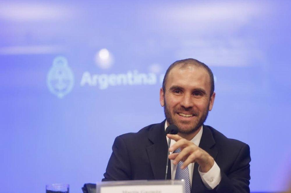 Martín Guzmán sonríe gentileza