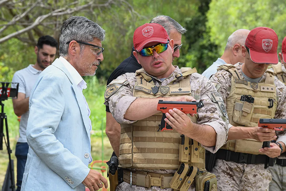 Capacitacion-sobre-Armas-No-Letales_ prensa.cba