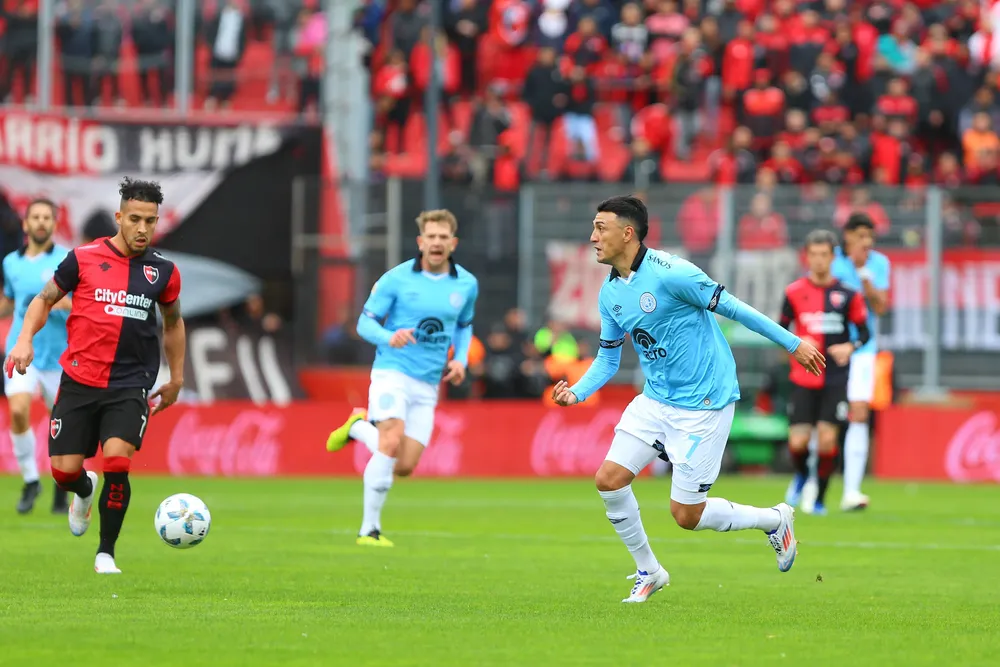 newells belgrano suarez marcando