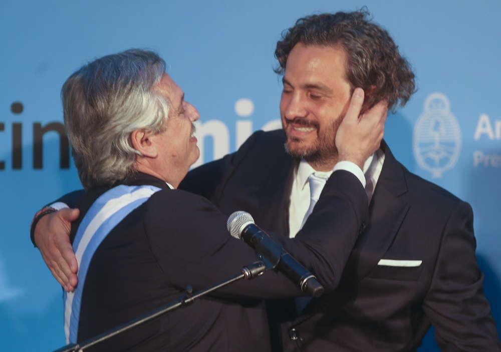 Alberto Fernández tomó juramento a los ministros y ministras del nuevo  gabinete