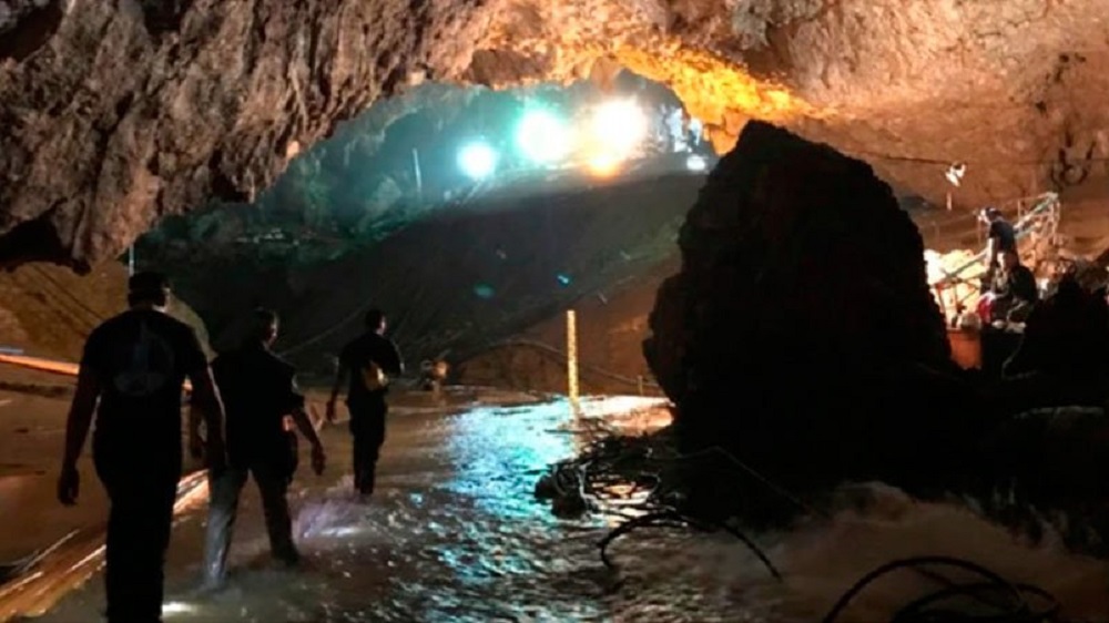 cueva inundada tailandia