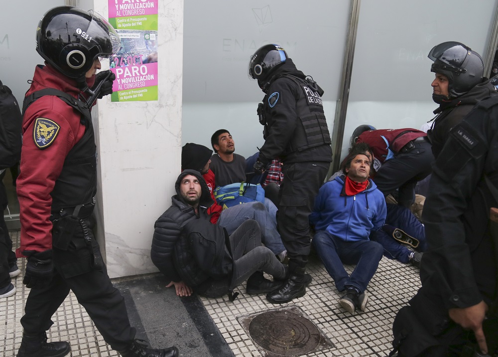 Detenidos en el congreso by Noticias Argentinas