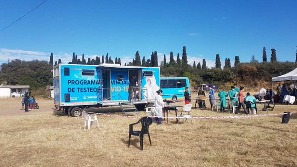 Testeos en barrio Najada San José prensa Gobierno de Cba