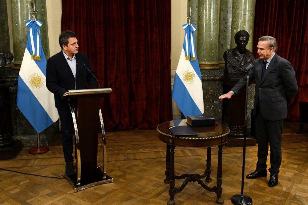 Massa toma juramento a Pichetto en el AGN